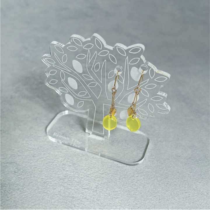 acrylic accessory（ピアス）実のなる木-りんごの木-