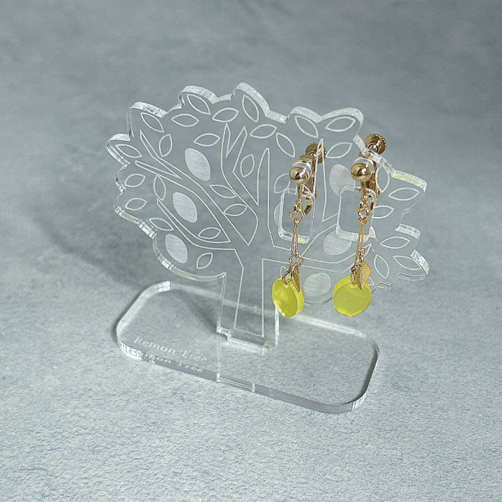 acrylic accessory（イヤリング）実のなる木-りんごの木-