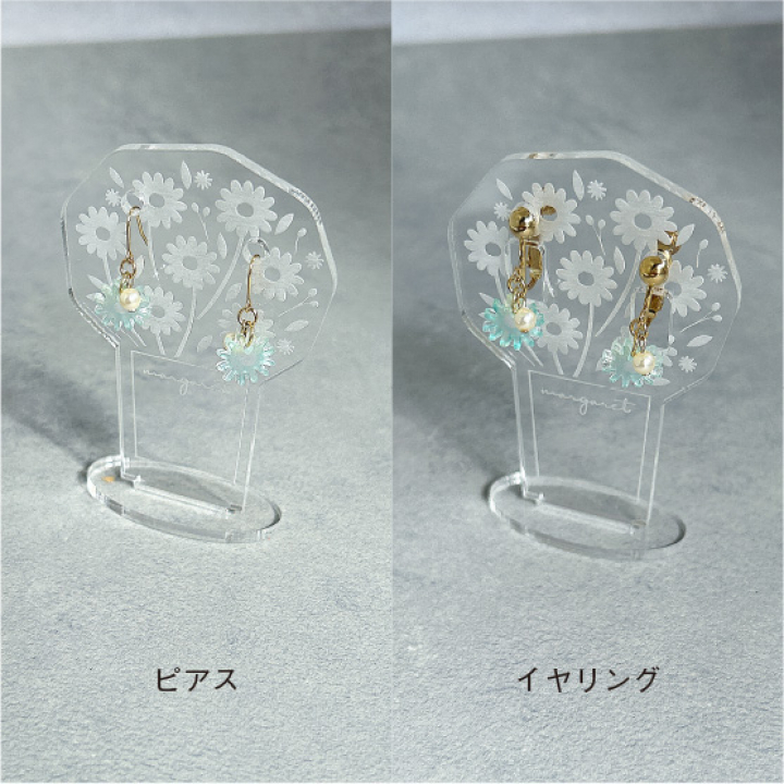 acrylic accessory（ピアス）フラワー-キンモクセイ-